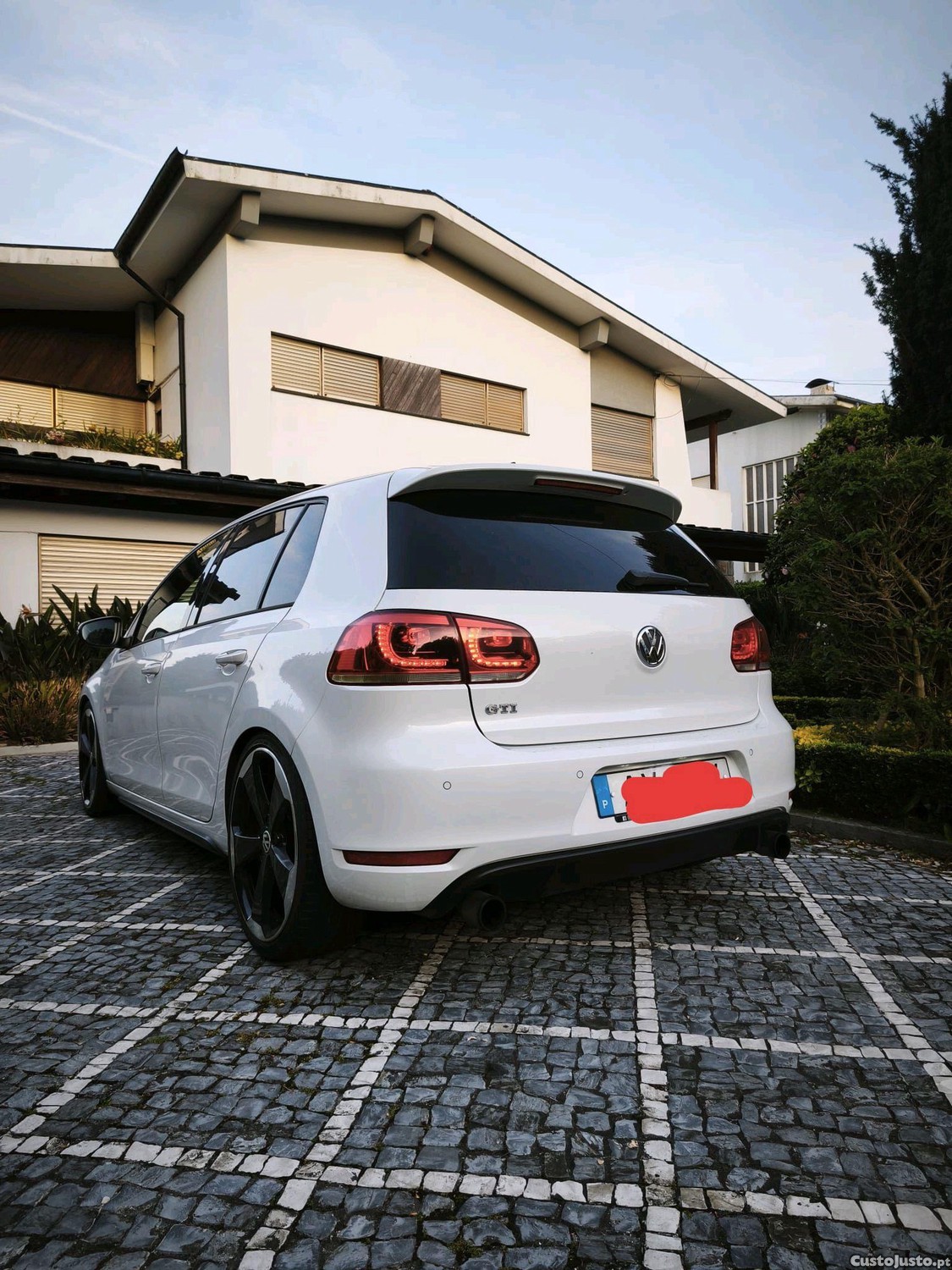 Volkswagen Golf GTI — fotografia 4