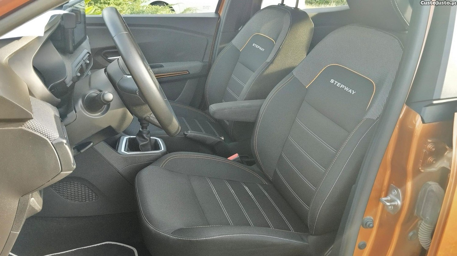 Dacia Sandero 1.0 TCe Stepway Comfort — fotografia 6