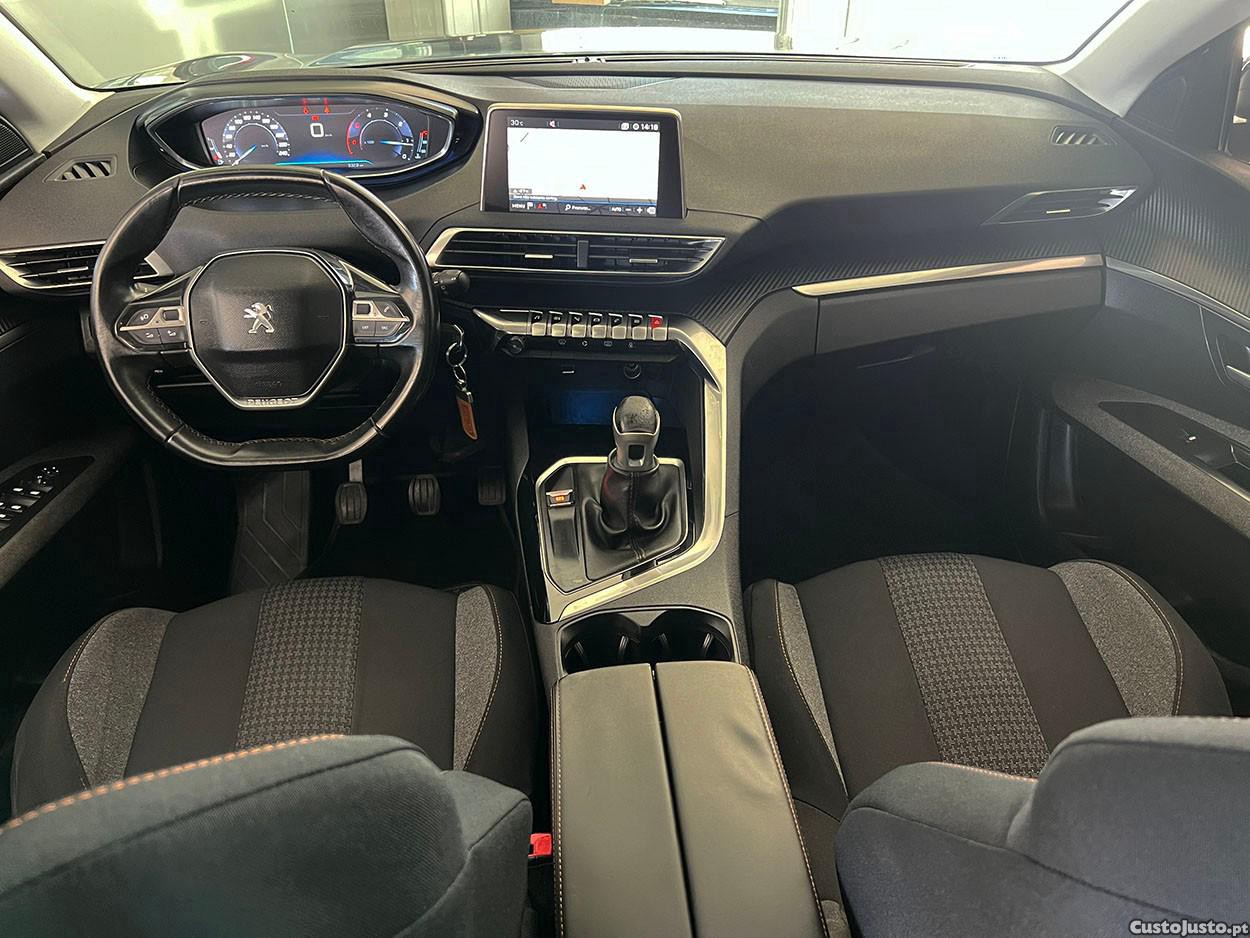 Peugeot 3008 1.6 BlueHDi Active — fotografia 13