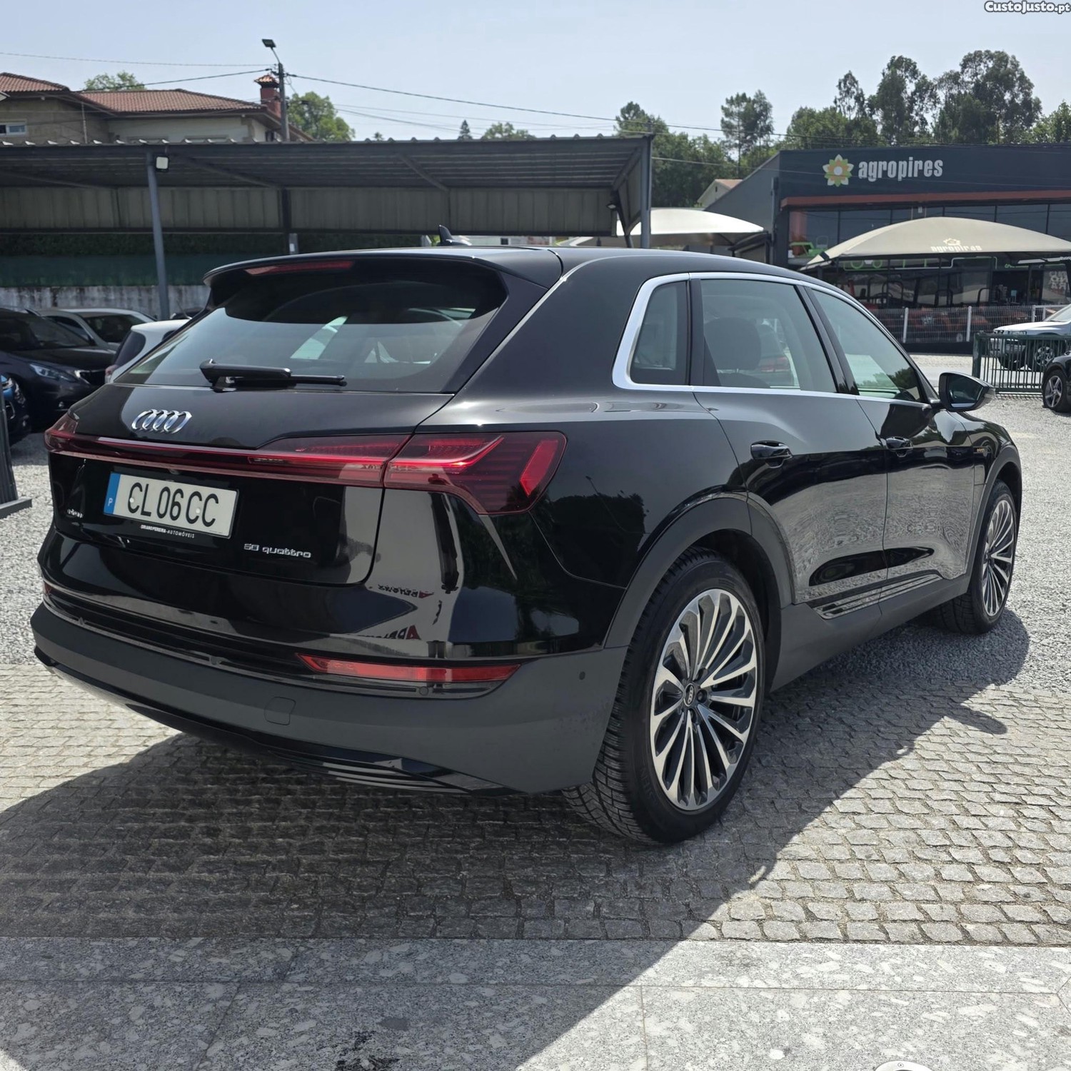 Audi e-tron 50 quattro Advanced — fotografia 12