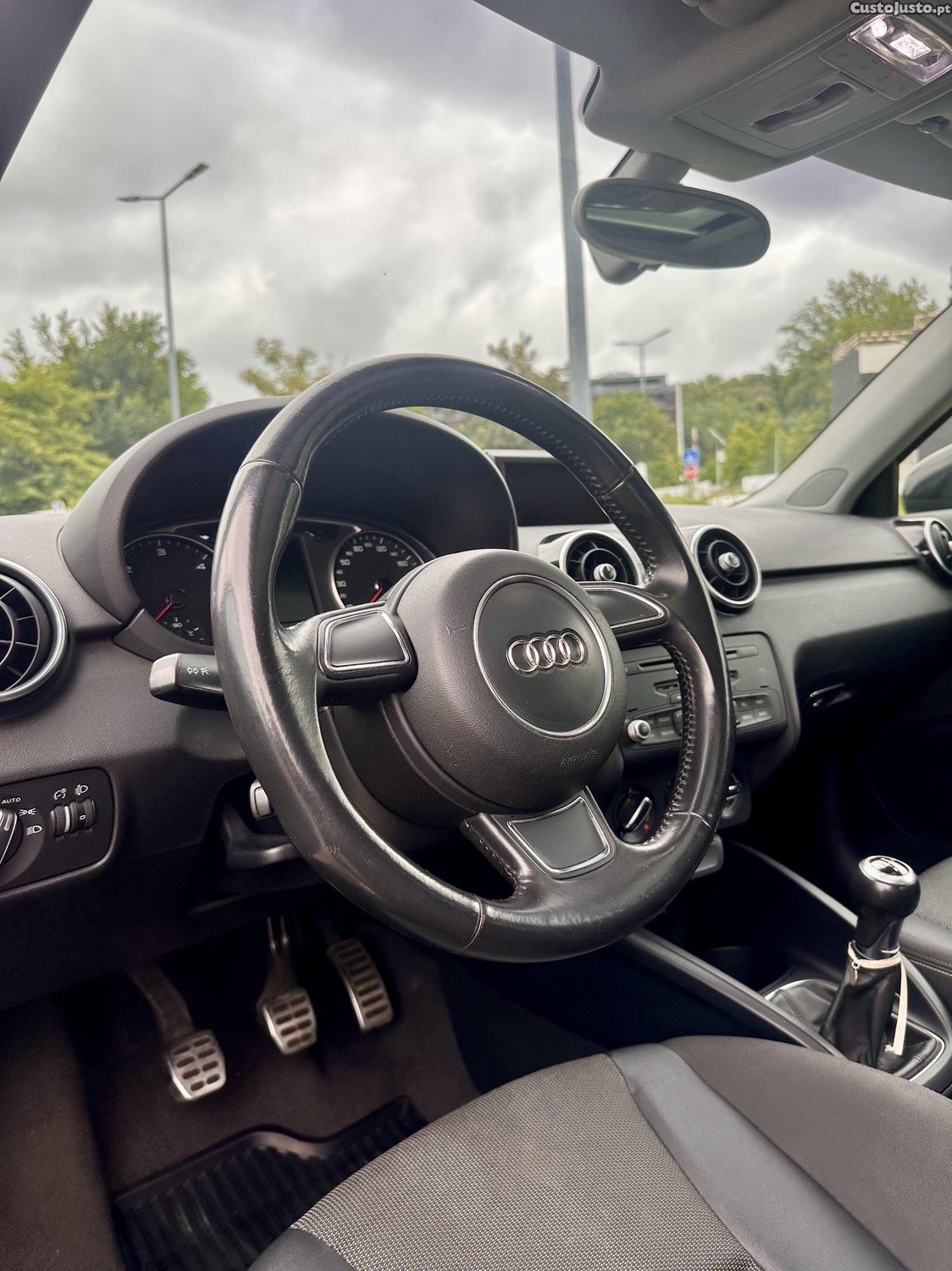 Audi A1 1.6HATCHBACK — fotografia 6