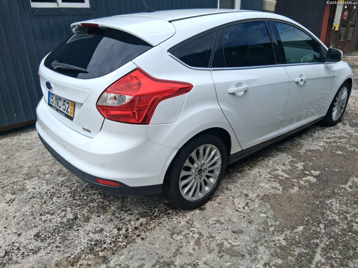 Ford Focus titaniun — fotografia 5