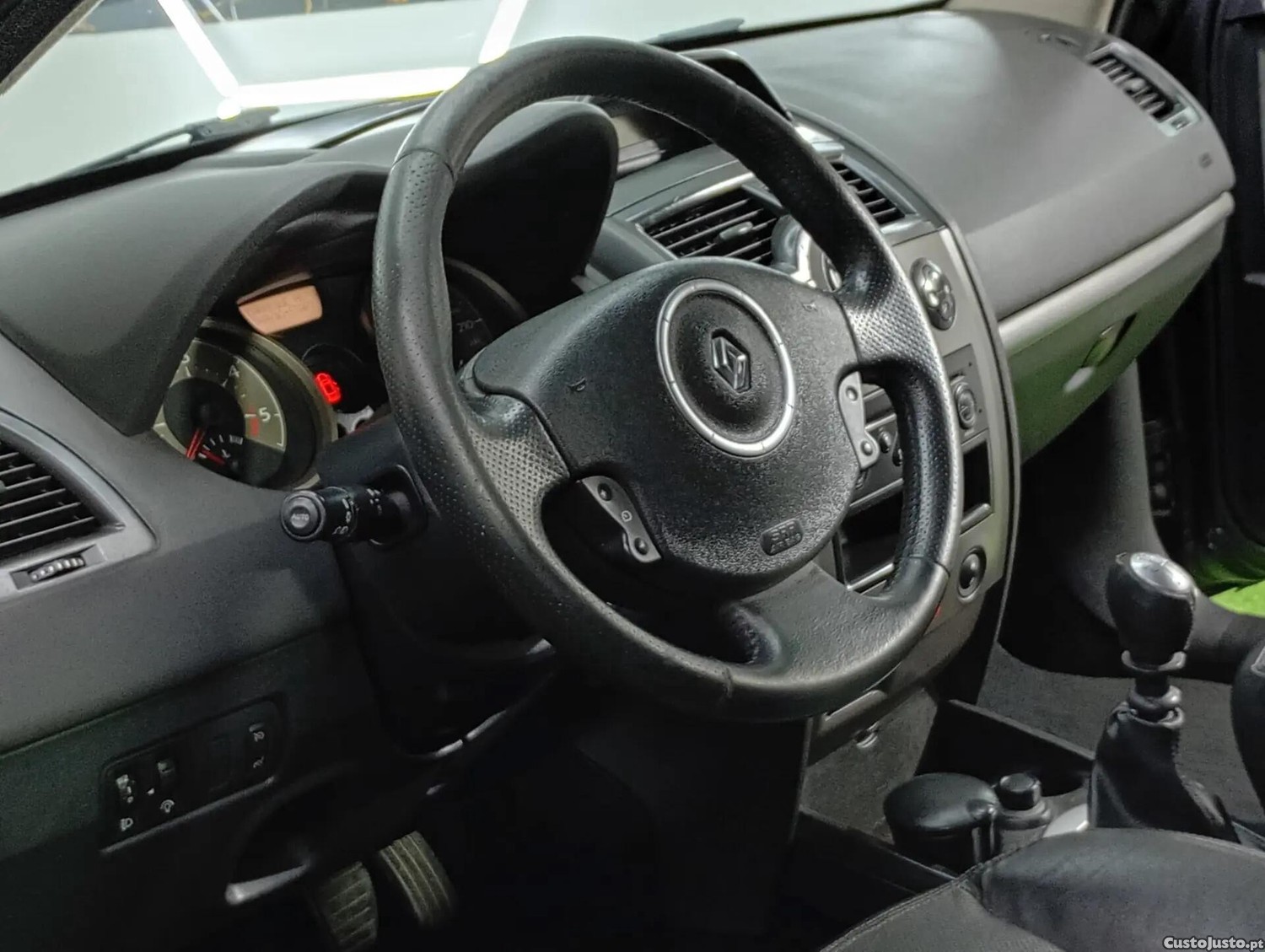 Renault Mégane Dinâmic S — fotografia 14