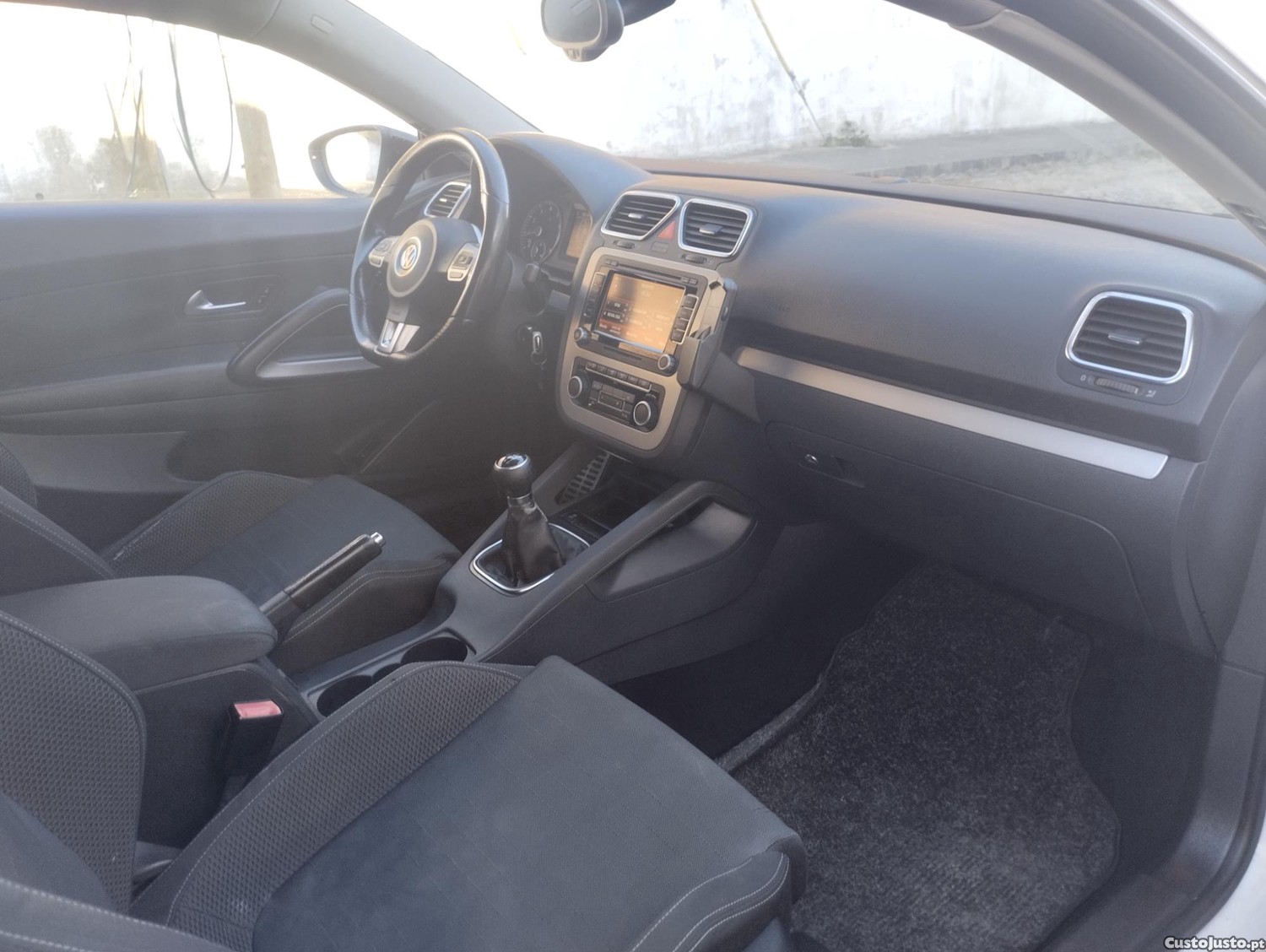 Volkswagen Scirocco 1.4 TSI (Turbo) 160cv - NACIONAL - c/ GPS - Imbatível — fotografia 13
