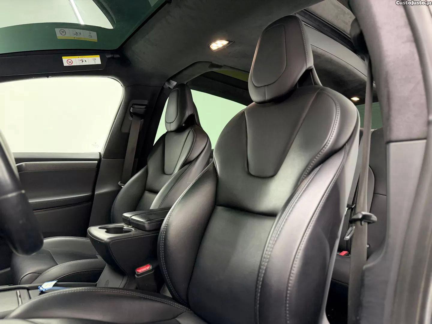 Tesla Model X 100d — fotografia 4