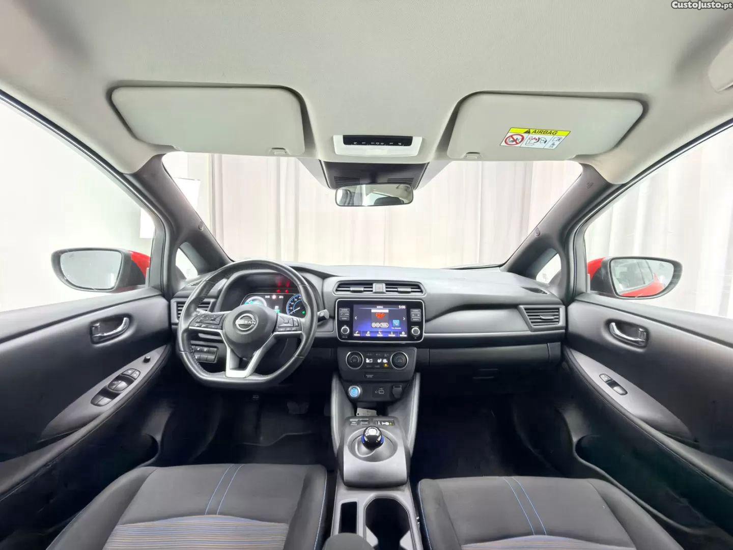 Nissan Leaf Visia — fotografia 14