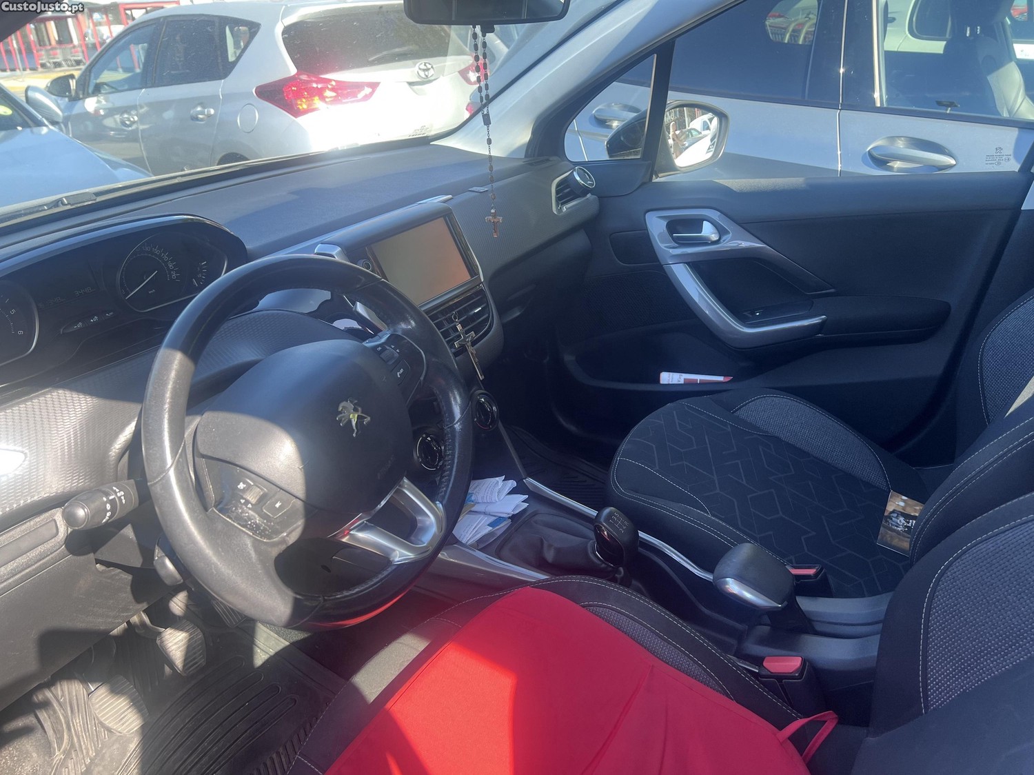 Peugeot 2008 1.6 BlueHDi Active — fotografia 3