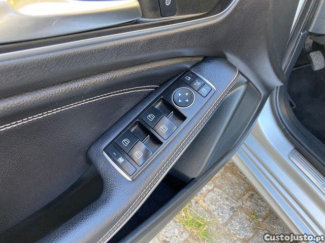 Mercedes-Benz A 180 Urban — fotografia 4