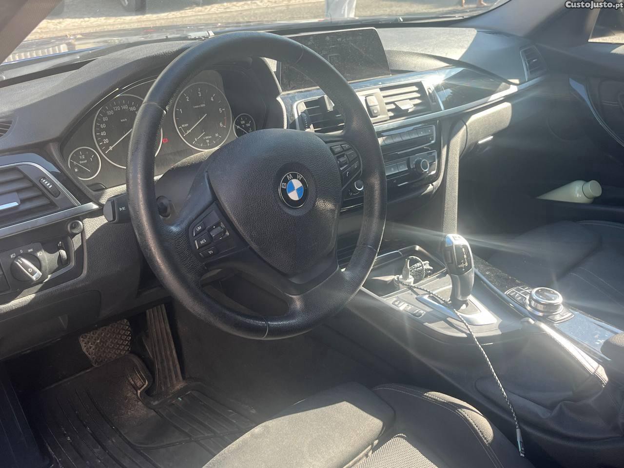 BMW 318 d Touring Auto | 2017 — fotografia 2