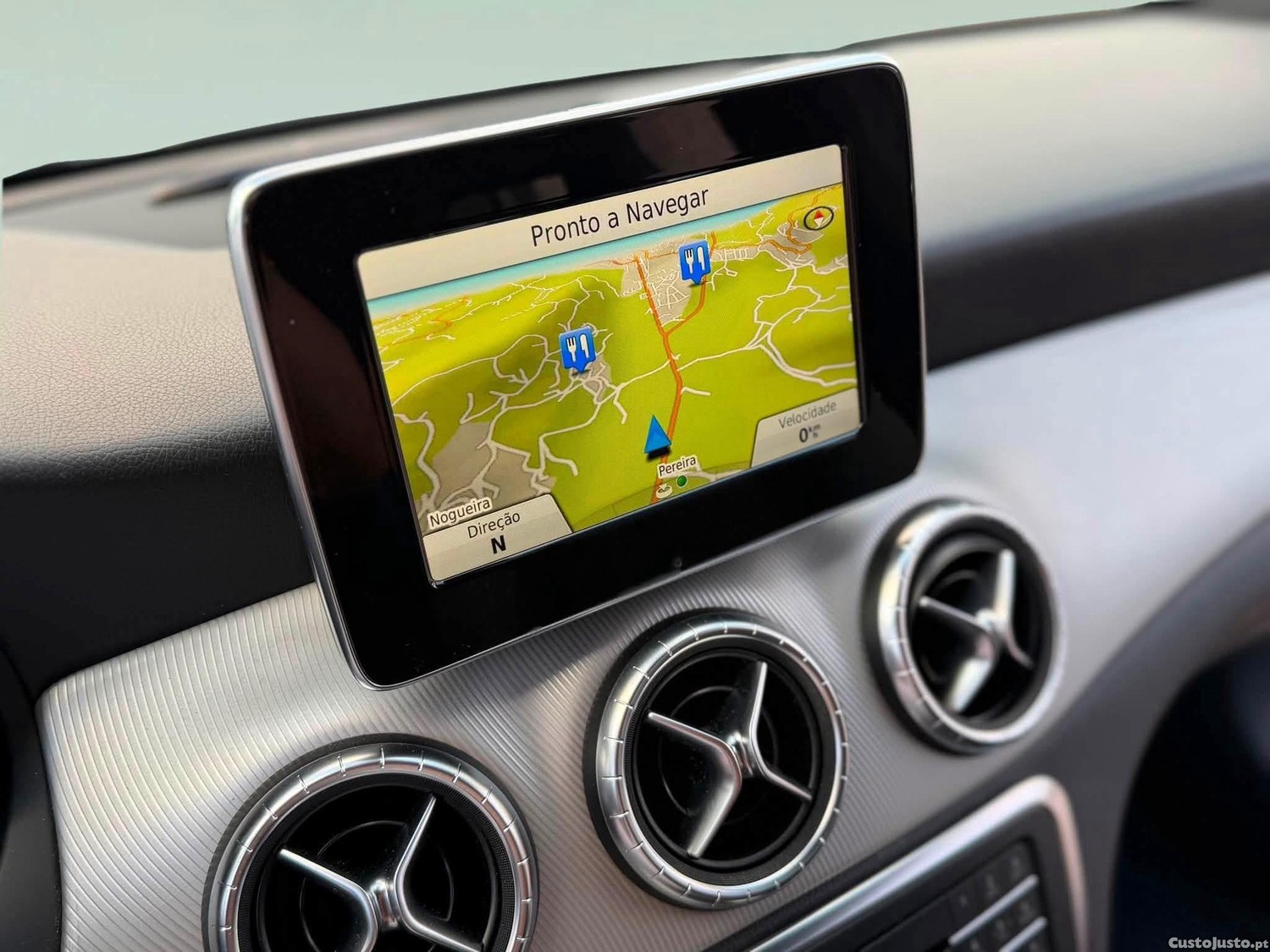 Mercedes-Benz CLA 200 CDi — fotografia 14