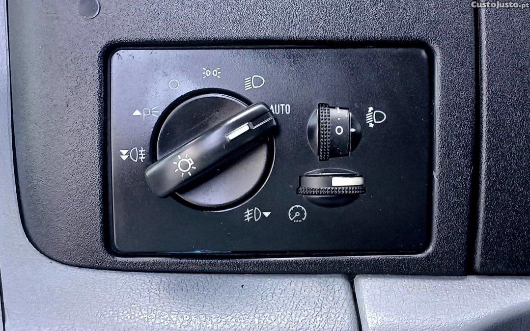 Ford Transit 9 Lugares — fotografia 5