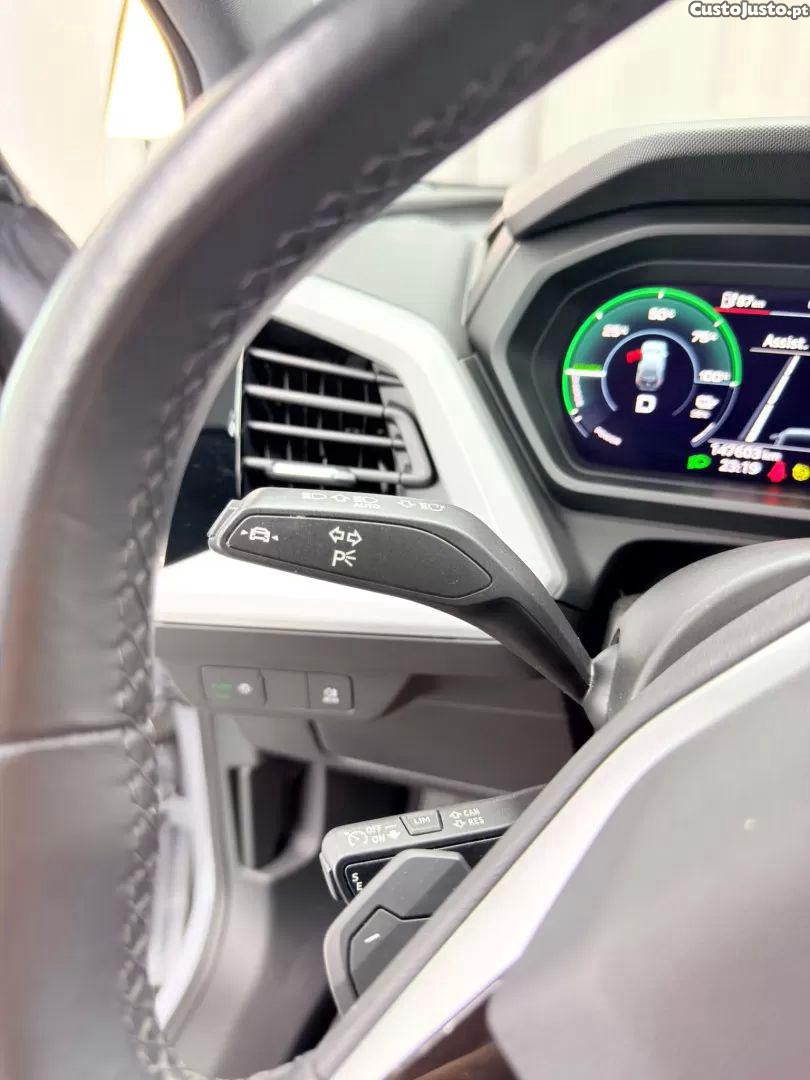 Audi Q4 35 55 kwh — fotografia 3