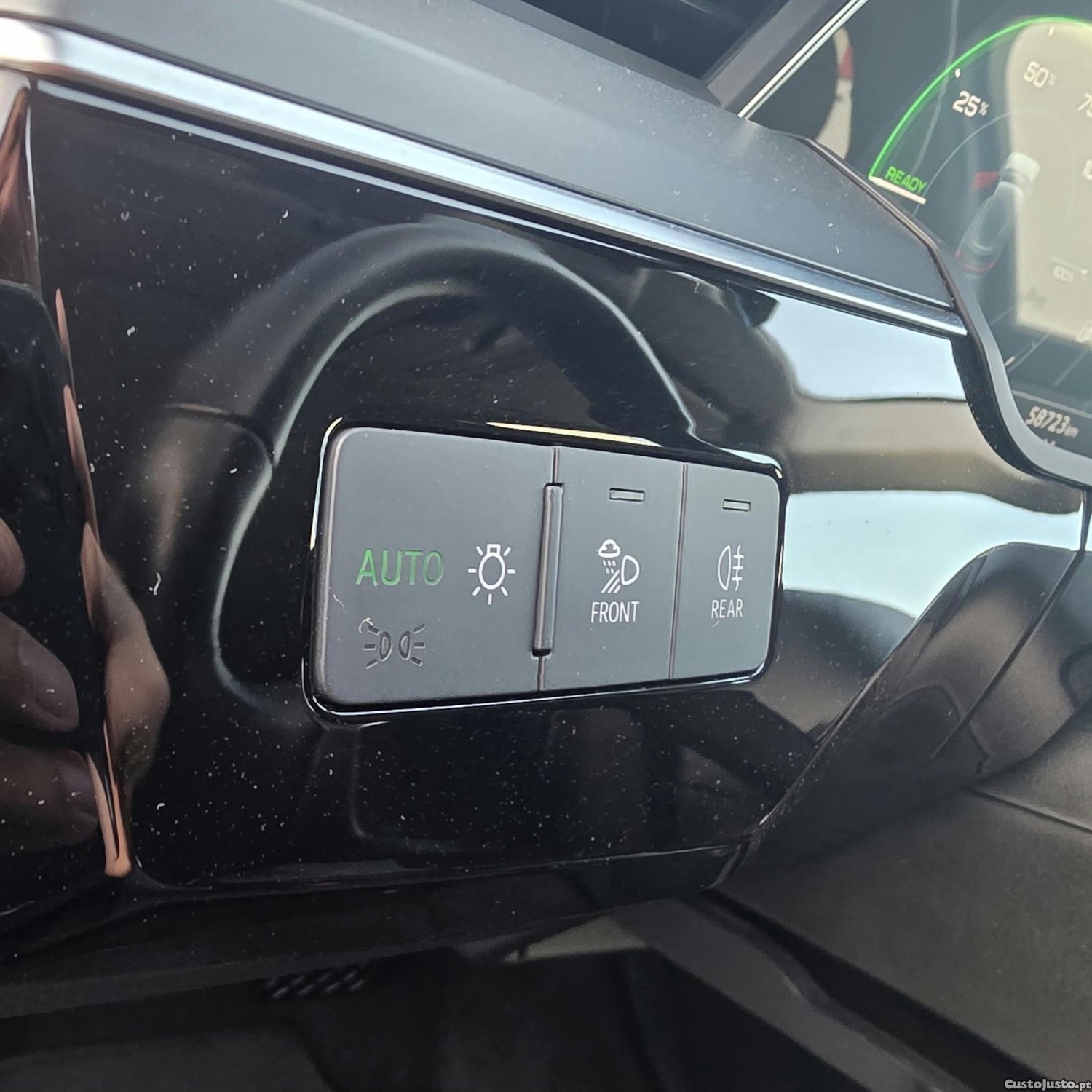 Audi e-tron 50 quattro Advanced — fotografia 9