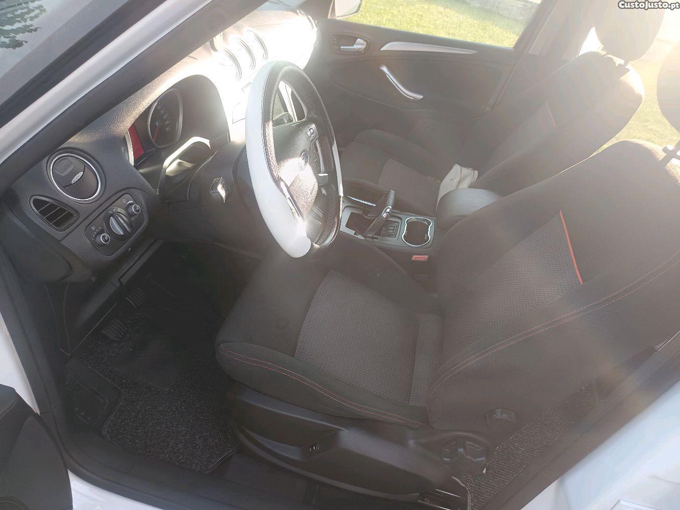 Ford S-Max Titanium — fotografia 3
