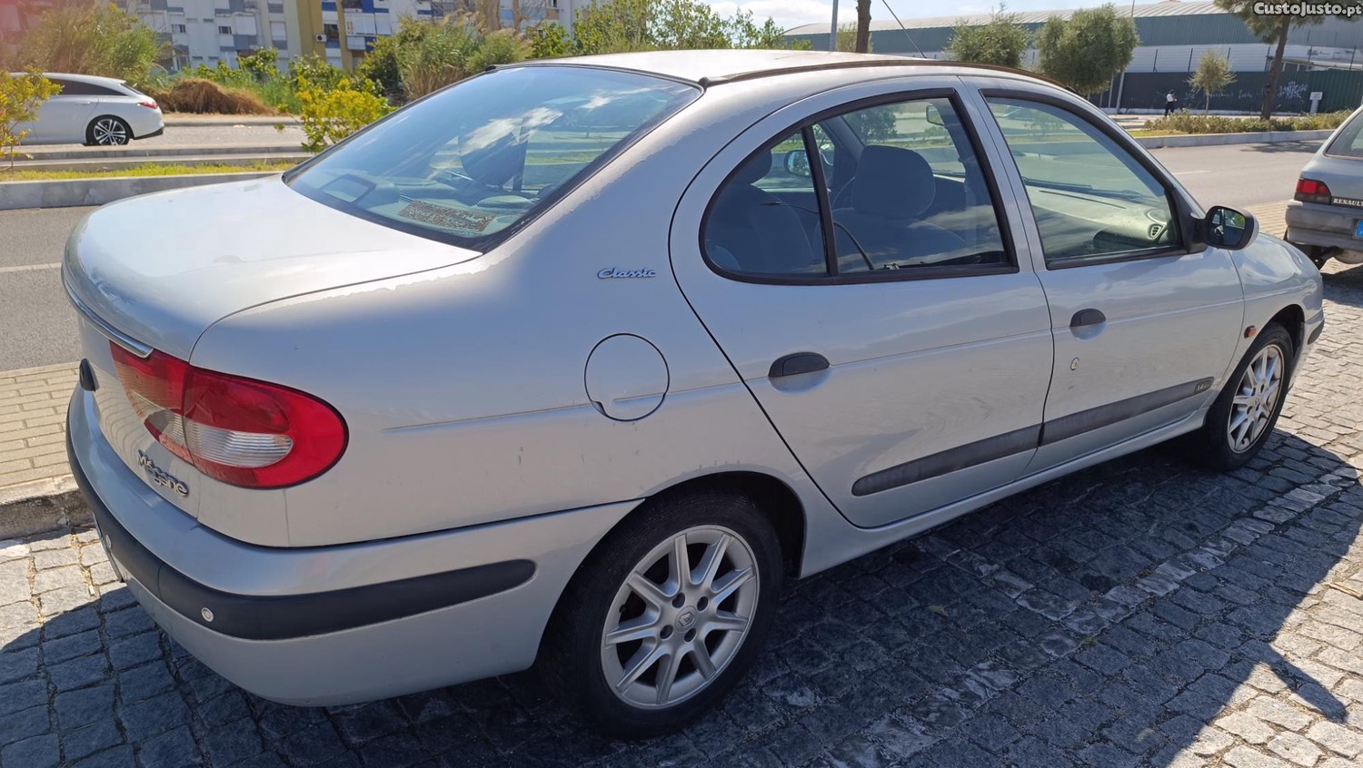 Renault Mégane Classic — fotografia 8