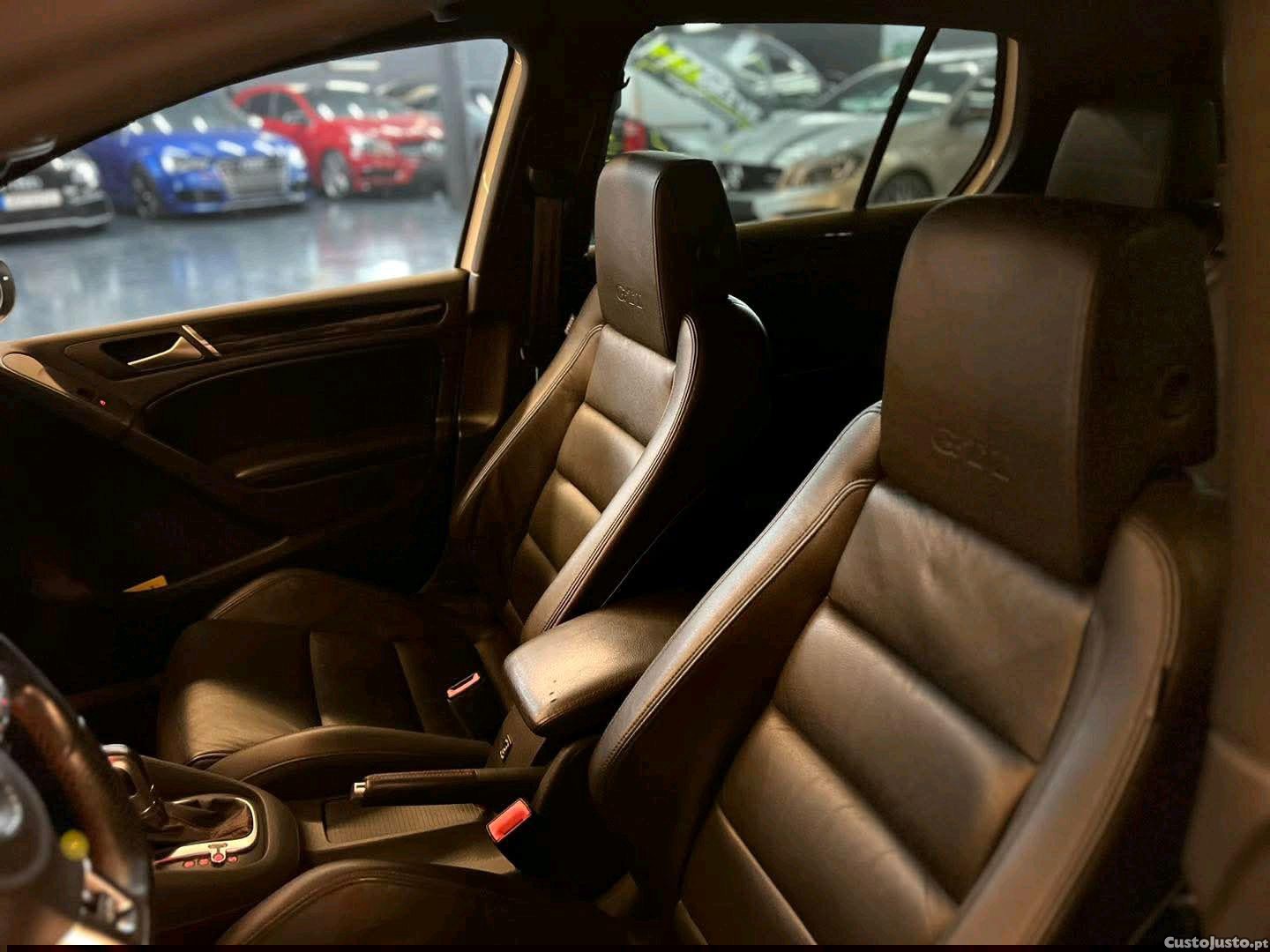 Volkswagen Golf GTI — fotografia 2