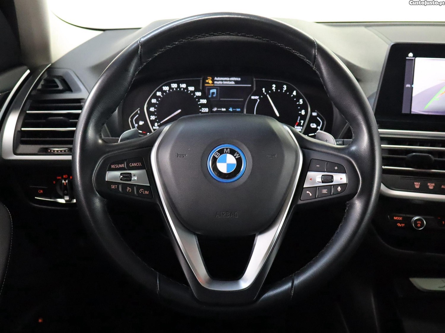 BMW X3 30 e xDrive — fotografia 14