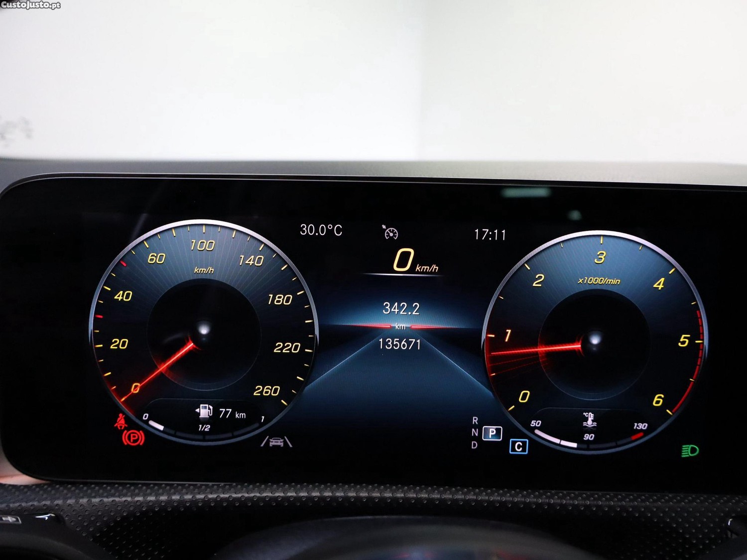 Mercedes-Benz CLA 200 d Shooting Brake AMG Line Aut. — fotografia 12