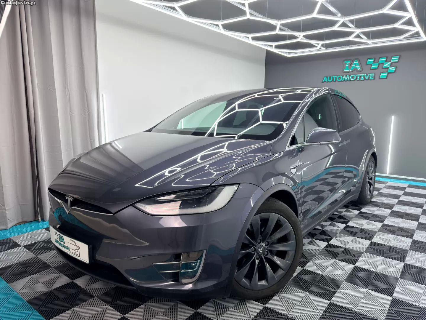 Tesla Model X 100d — fotografia 24
