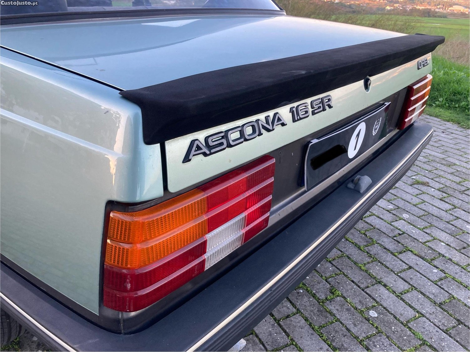 Opel Ascona C 1.6 SR - 82 foto 3