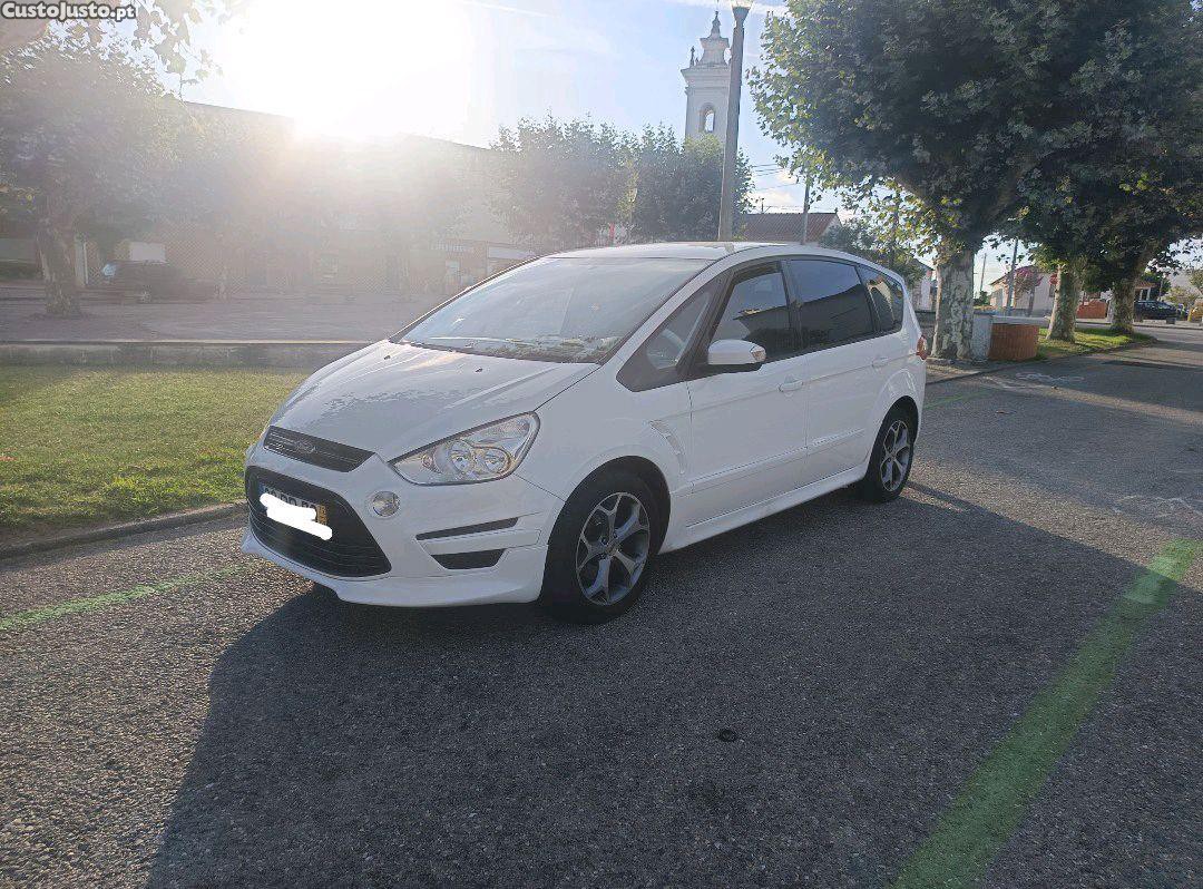 Ford S-Max Titanium — fotografia 10