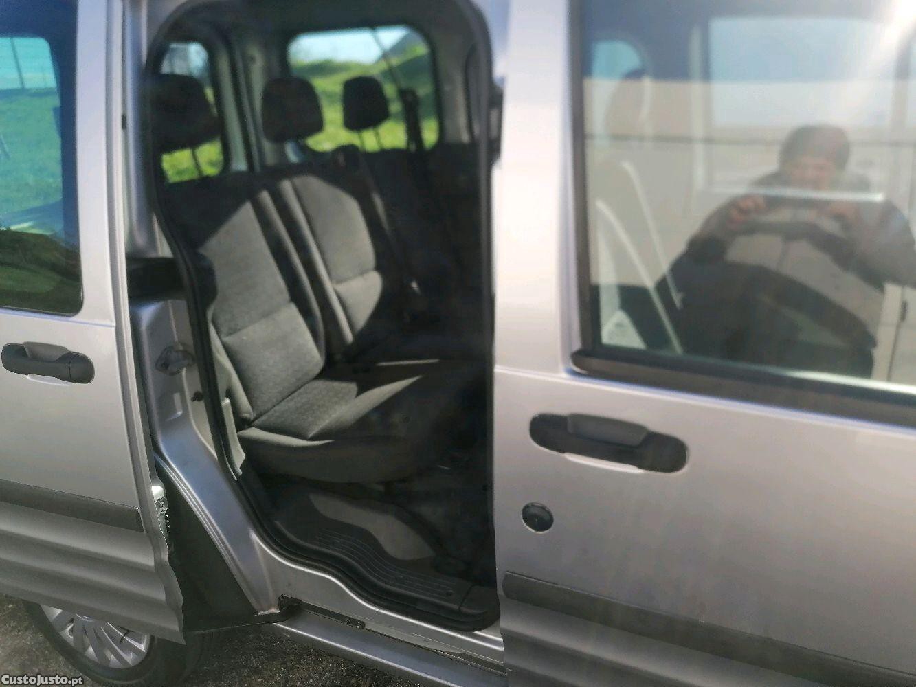 Ford Tourneo — fotografia 6