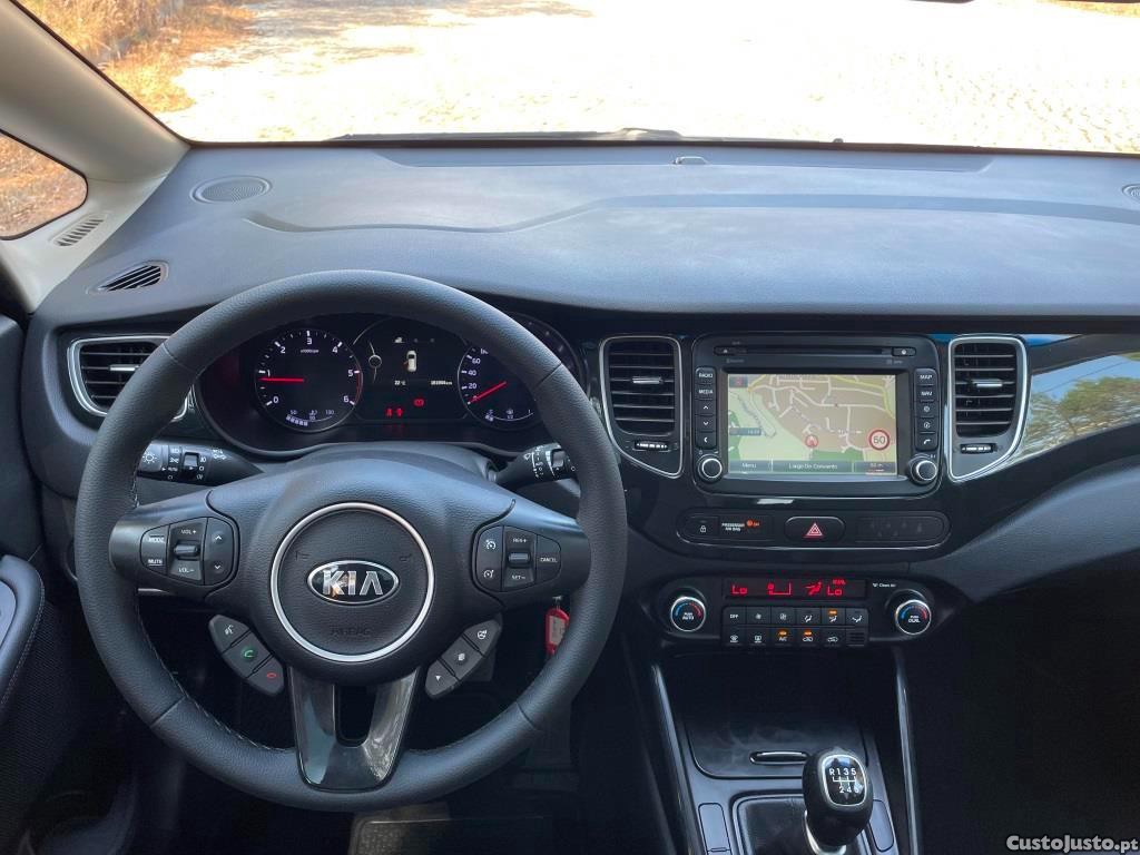 Kia Carens 1.7 CRDI ISG TX 7 LUGARES — fotografia 8