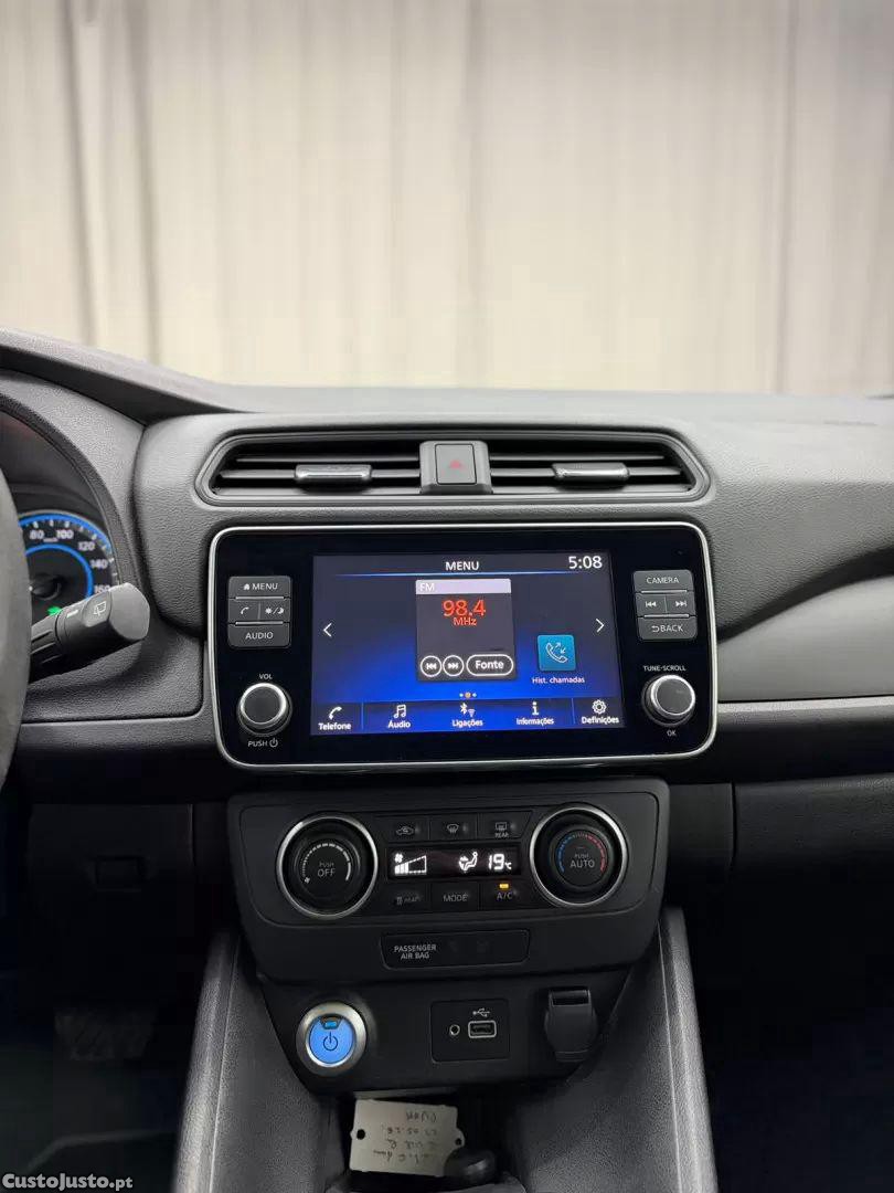 Nissan Leaf Visia — fotografia 13