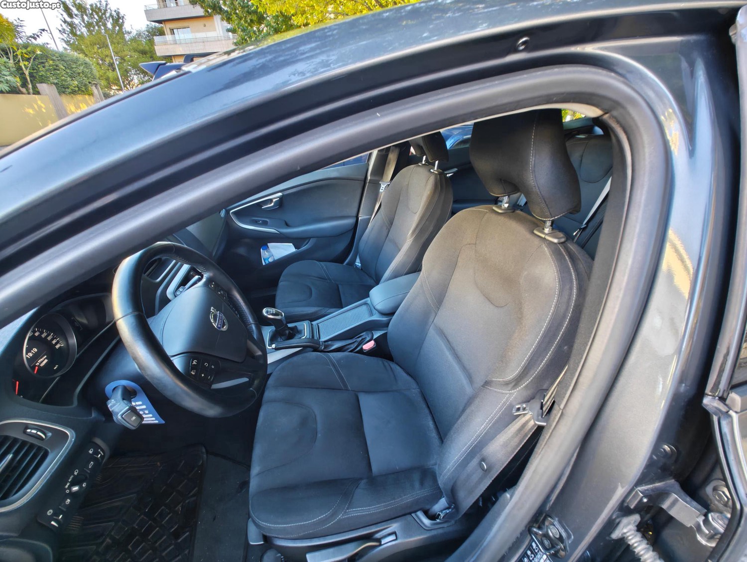 Volvo V40 D2 Kinetic — fotografia 4