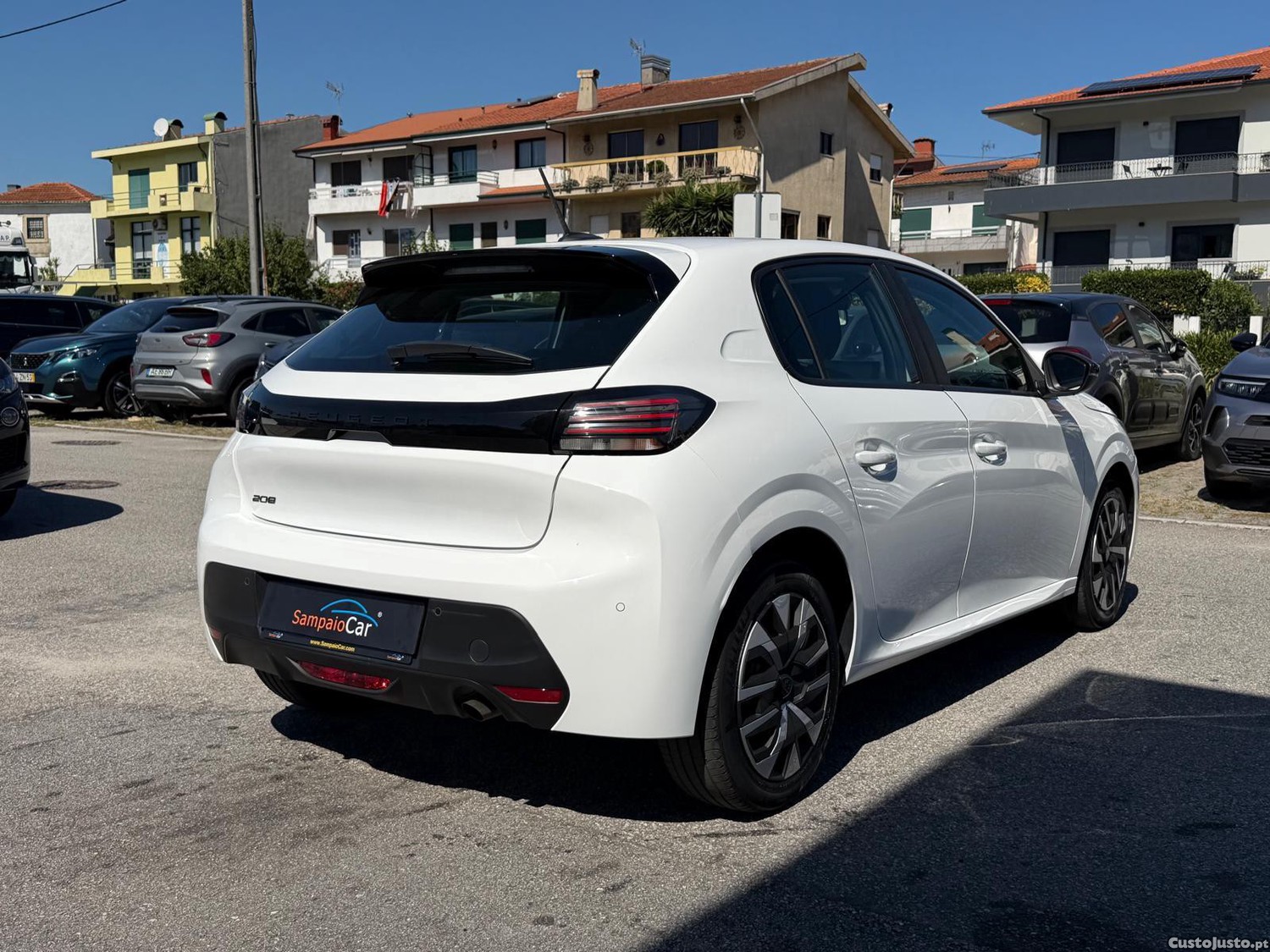 Peugeot 208 1.2 PureTech Active Pack - 24 — photo 4
