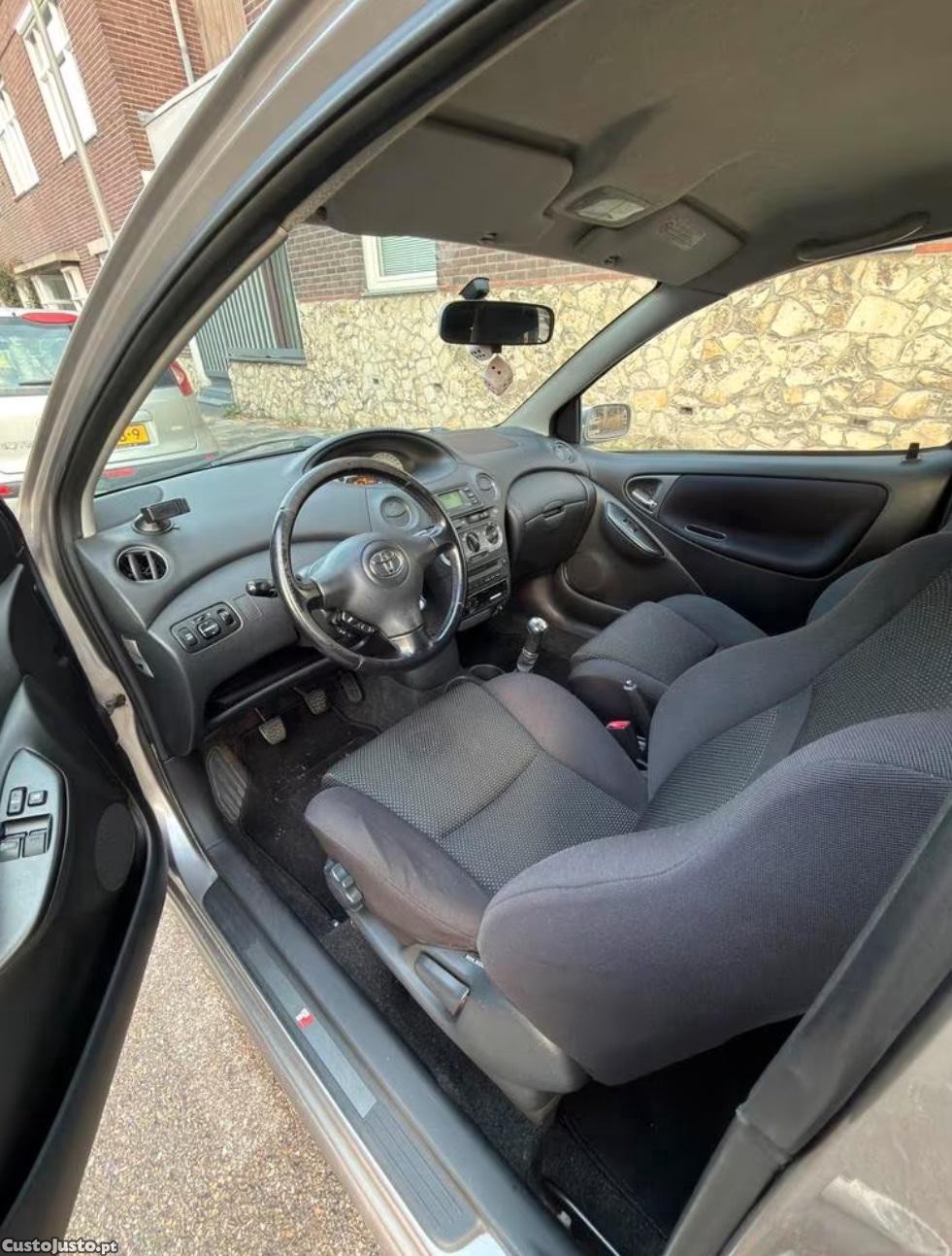 Toyota Yaris 1.5 TS T-Sport - 04 foto 4