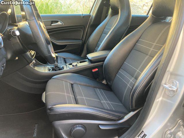 Mercedes-Benz A 180 Urban — fotografia 3