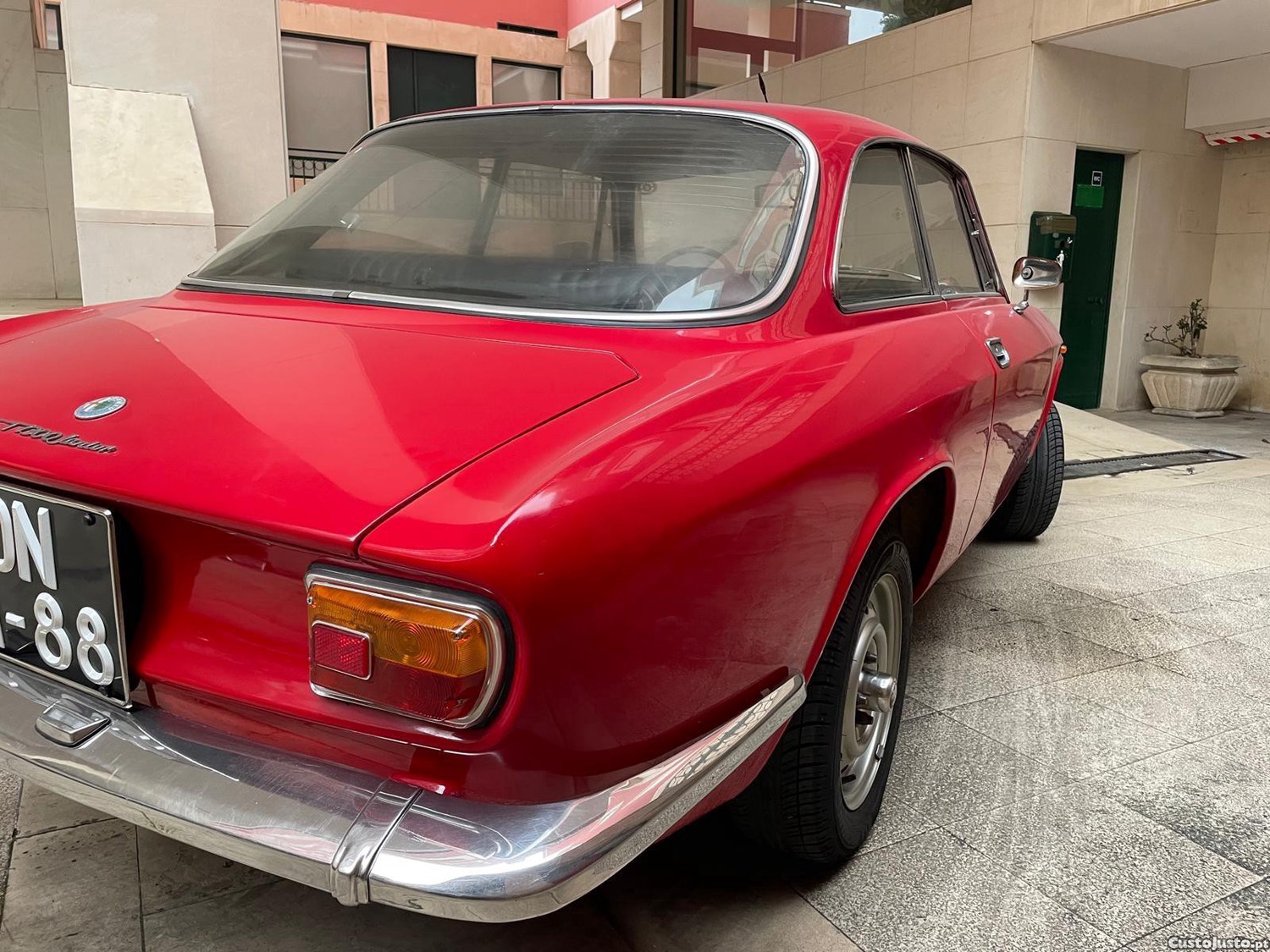 Alfa Romeo GT 1300 — photo 4