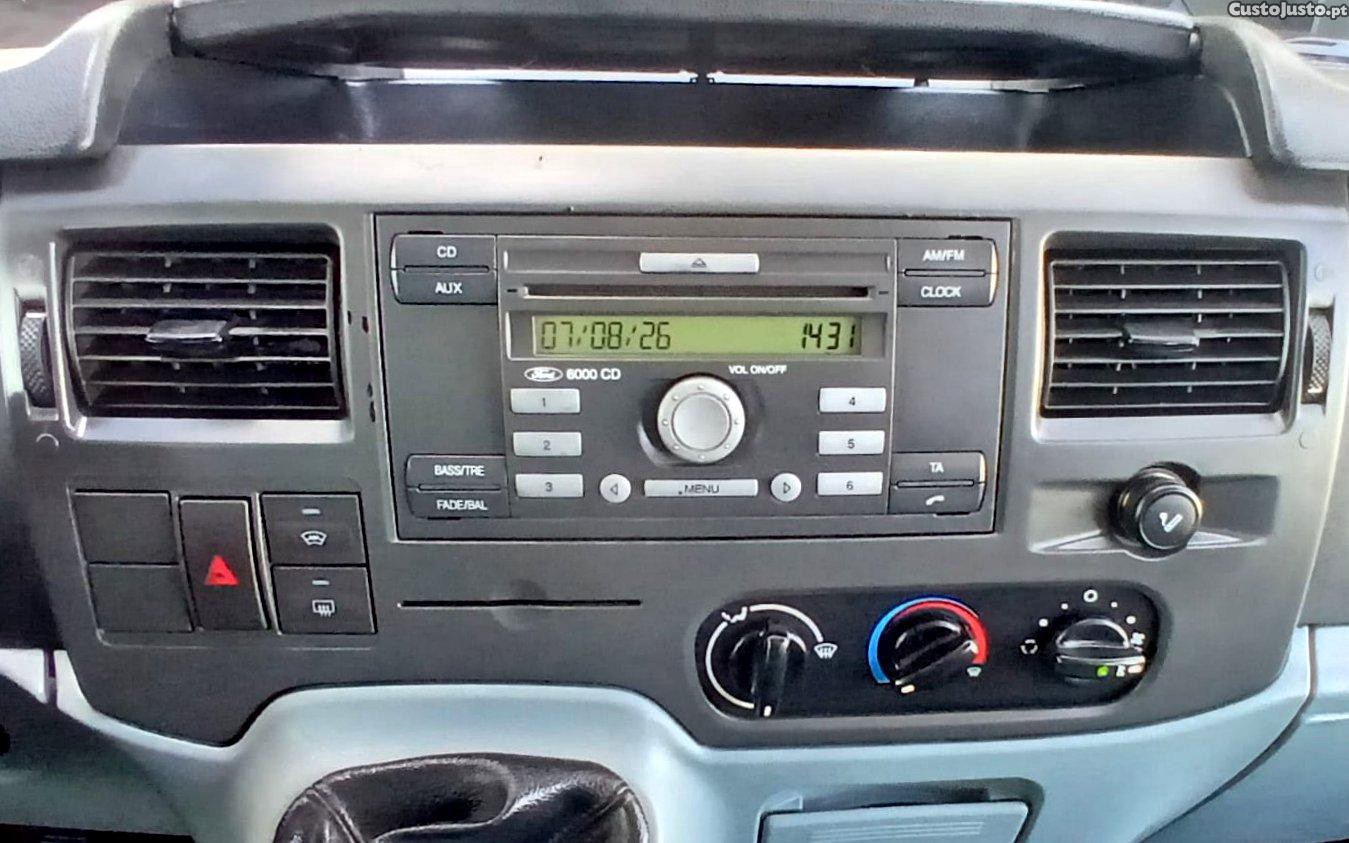 Ford Transit 9 Lugares — fotografia 4