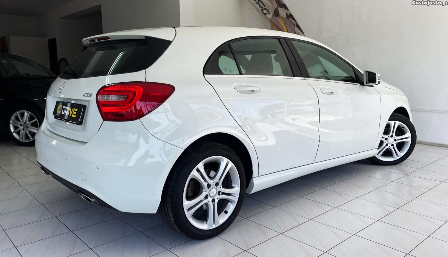 Mercedes-Benz A 180 A180 CDi BE Edition Urban — fotografia 3