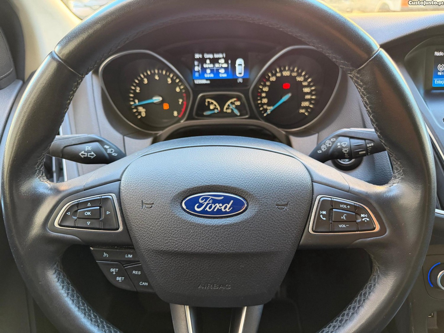 Ford Focus SW 1.0 EcoBoost S&S TITANIUM — fotografia 13