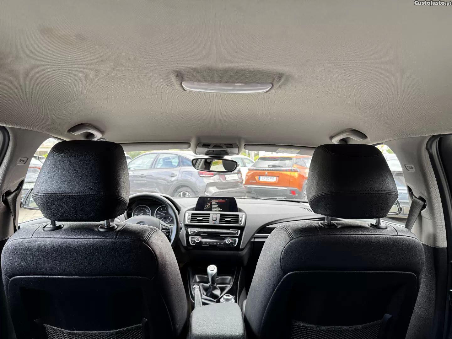 BMW 116 D line sport — fotografia 14