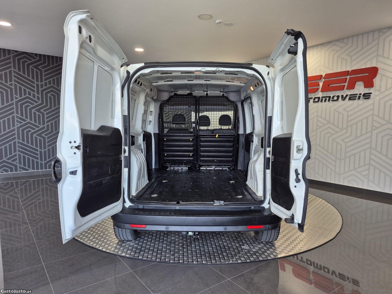 Fiat Doblo Maxi Longa 1.3Multijet 3Lugares — fotografia 3
