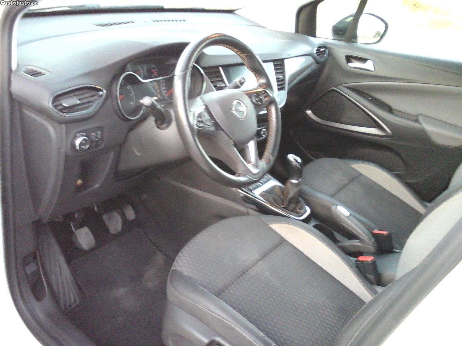 Opel Crossland X Gasolina-GPL ano 2018 em excelente estado — fotografia 8