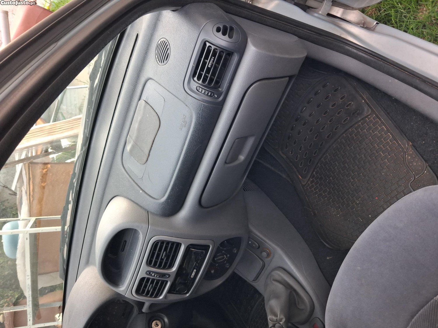 Renault Clio 1.9DTI — fotografia 3