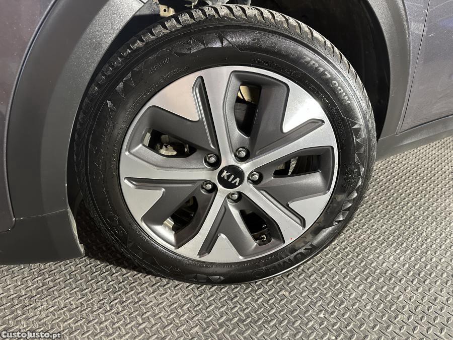 Kia e-Niro 64kWh — fotografia 17