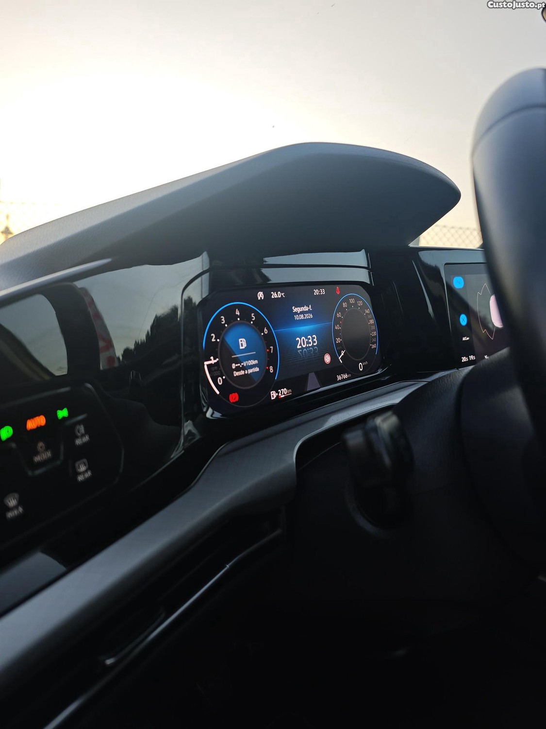Volkswagen Golf VIII TSI LIFE — fotografia 9