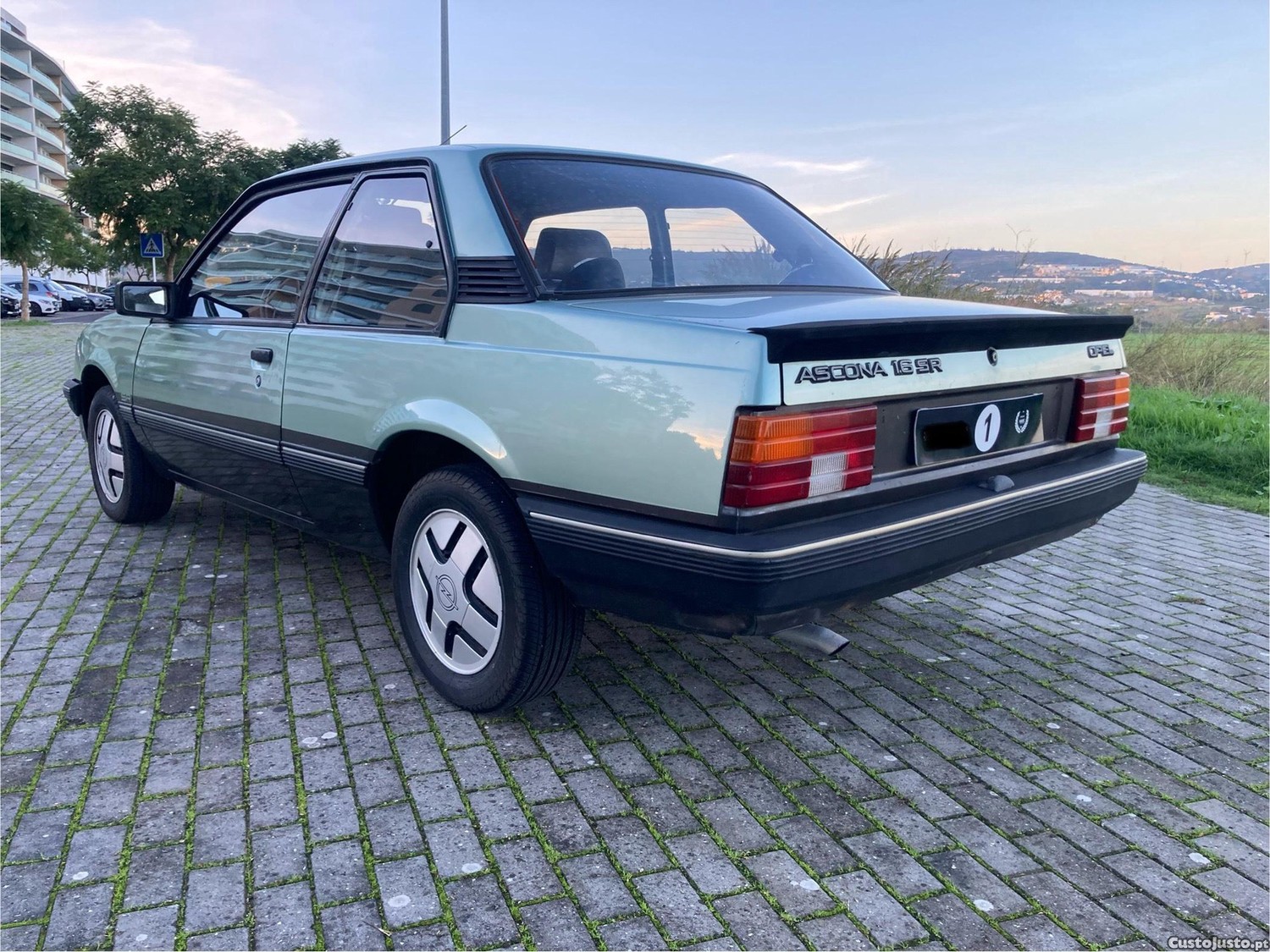 Opel Ascona C 1.6 SR - 82 foto 2