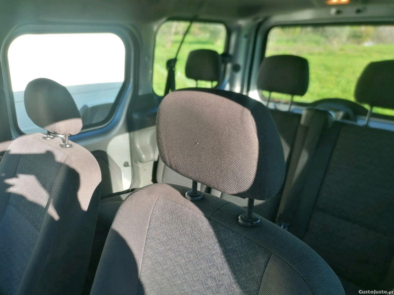Ford Tourneo — fotografia 3