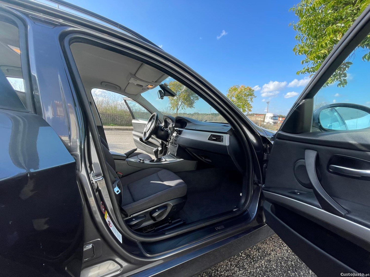 BMW 318 Touring — fotografia 3