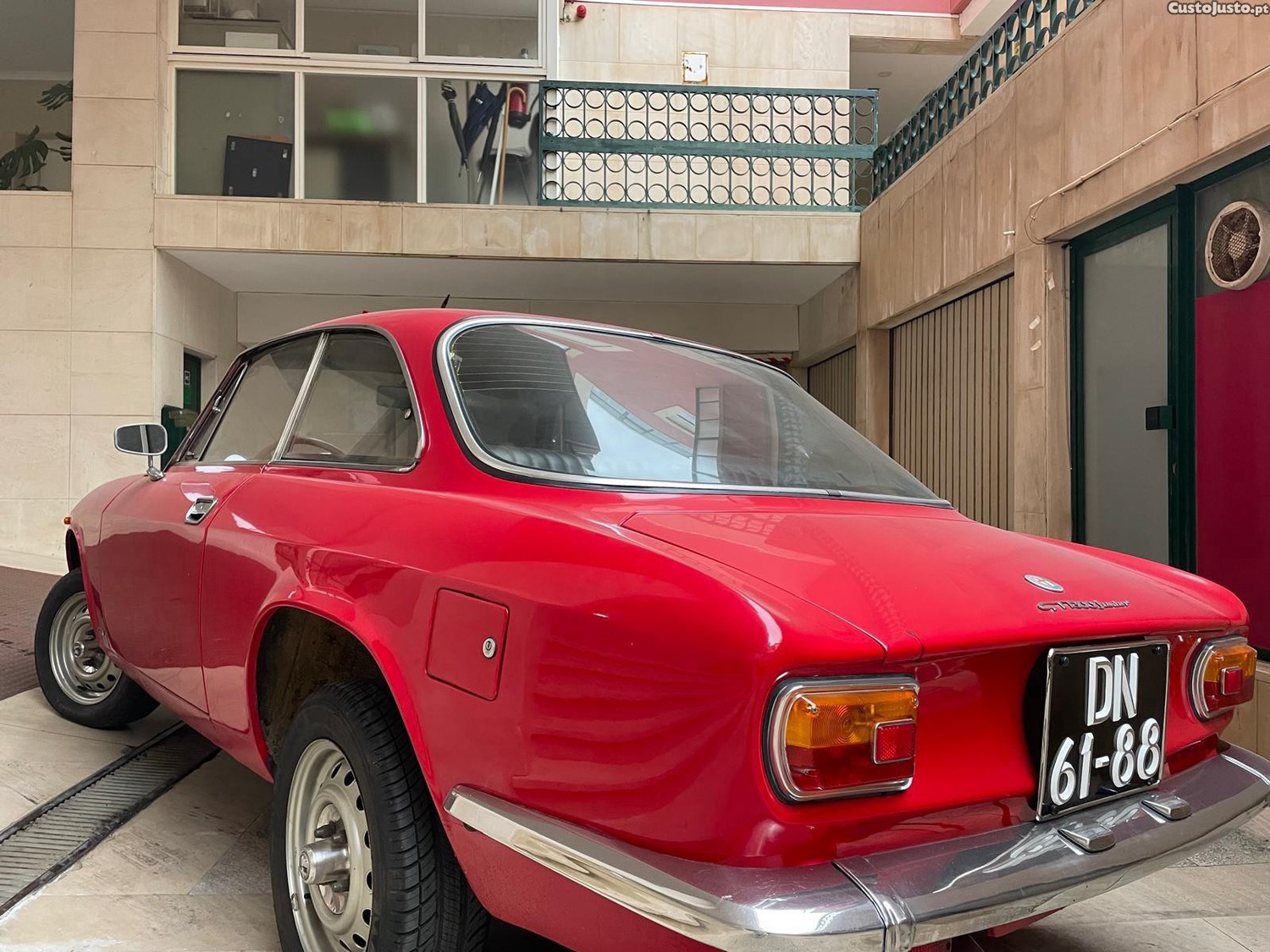 Alfa Romeo GT 1300 — photo 5