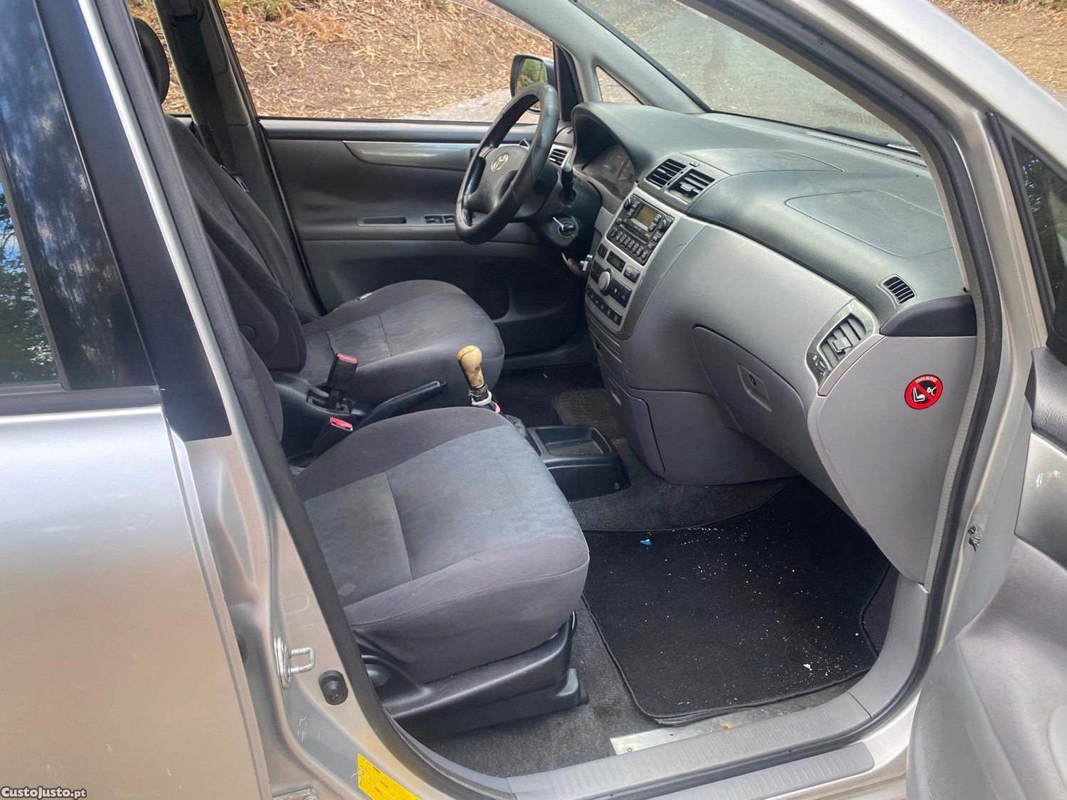 Toyota Avensis Verso (Clm20)-7L — fotografia 6