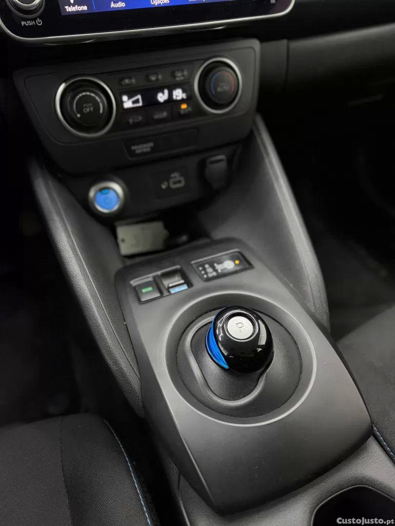 Nissan Leaf Visia — fotografia 11
