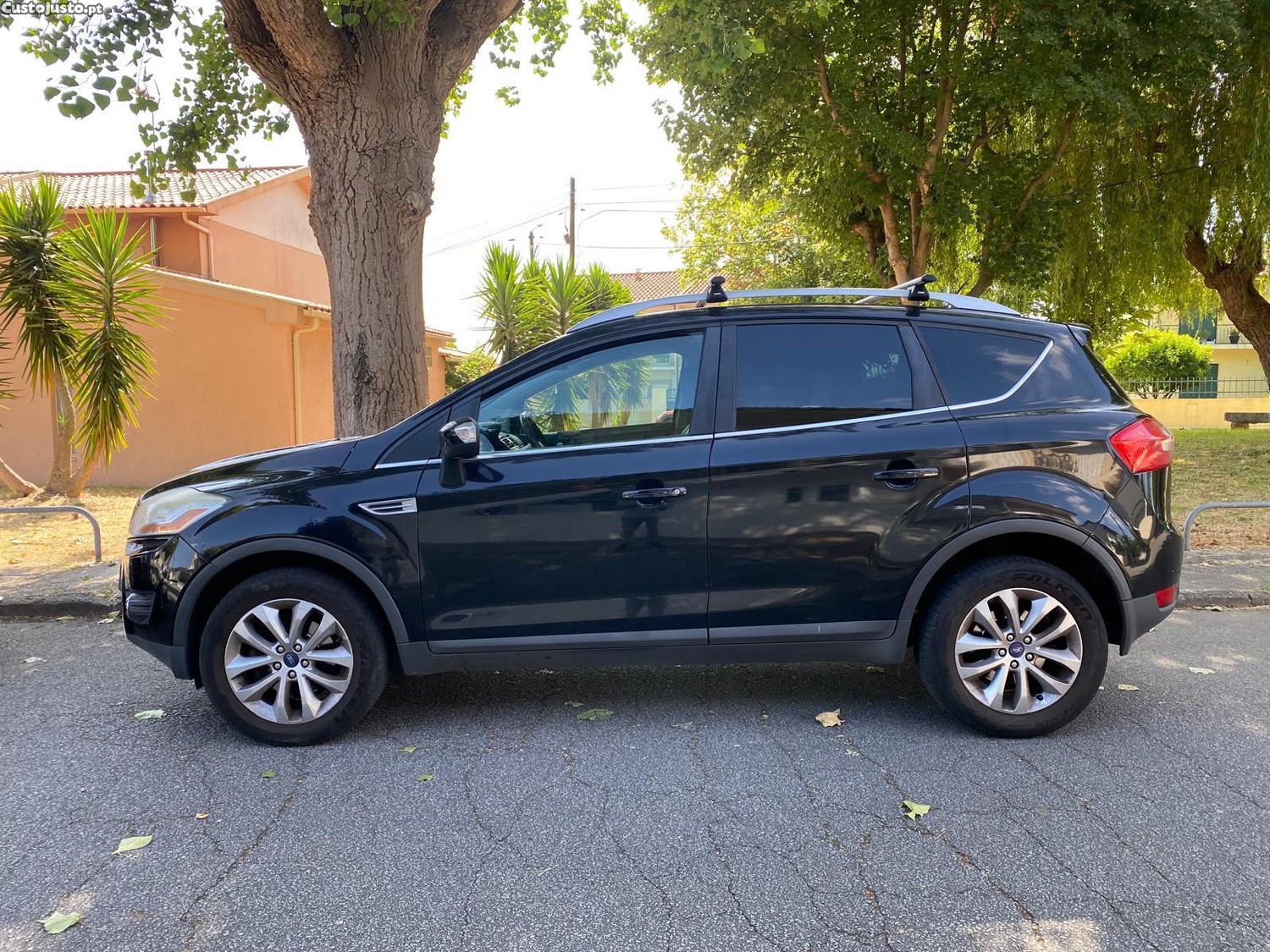 Ford Kuga 2.0 TDCI TITANIUM 140cv — fotografia 2