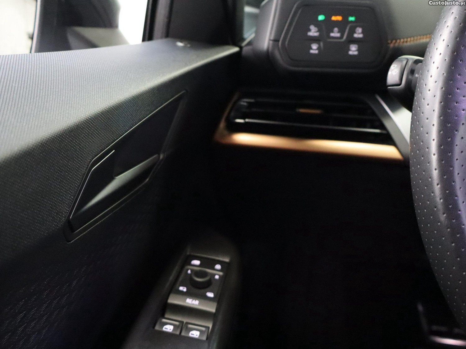 CUPRA Born 59 kWh e-Boost Plus — fotografia 9
